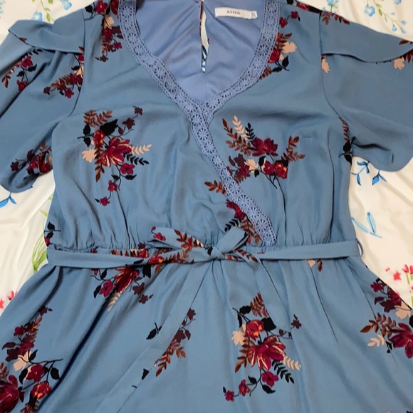 Floral dress - Picture 2 of 4